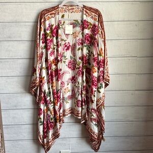 NWT Boutique Floral kimono